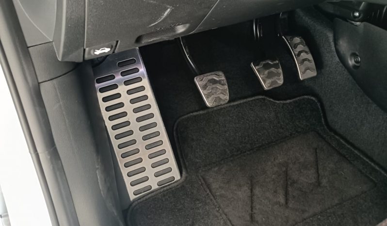 
								Hyundai i20 NLine full									