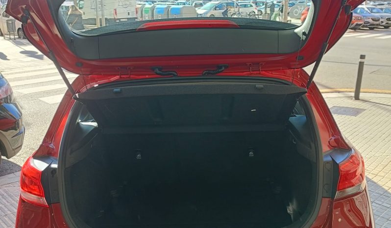 
								Hyundai i30 KLASS SLX full									